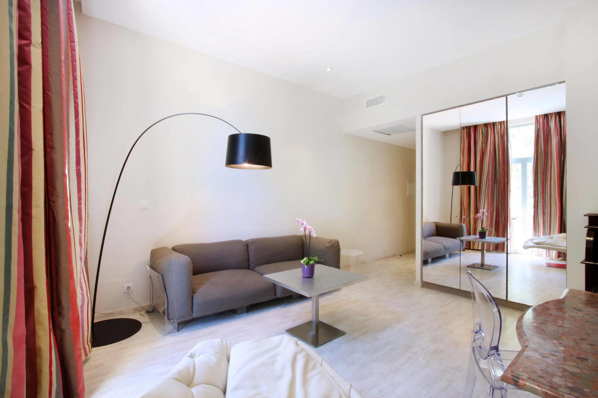 Hotel Les Deux Garcons 普罗旺斯地区艾克斯 外观 照片